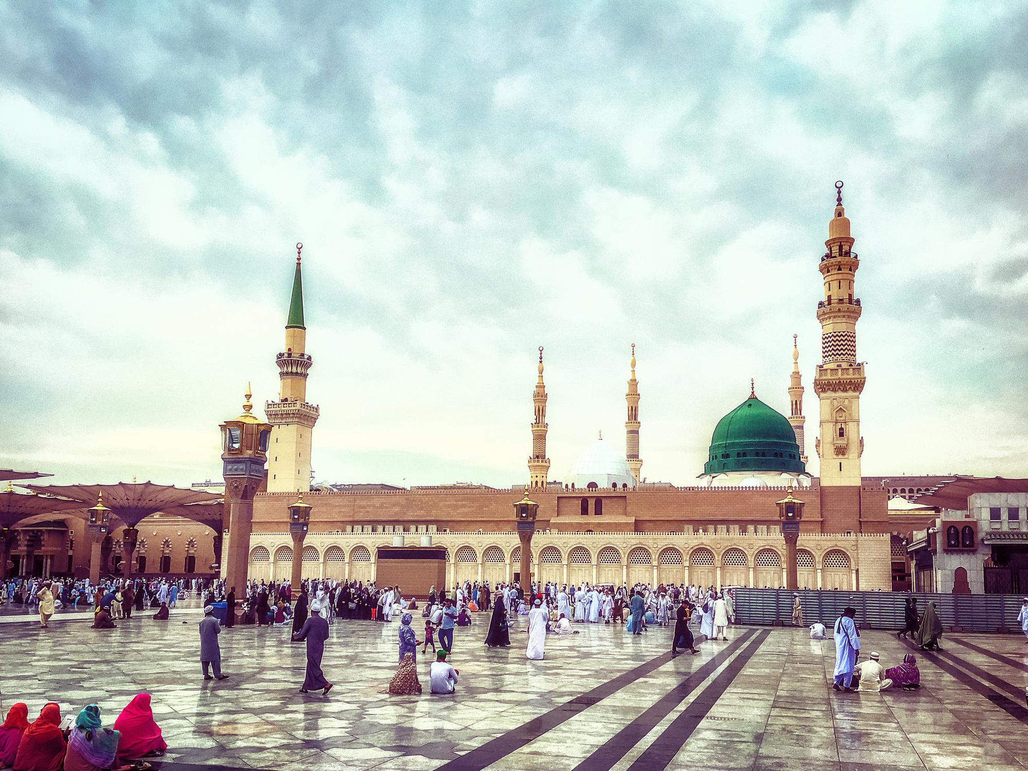 Luxury Umrah Journey in Madinah